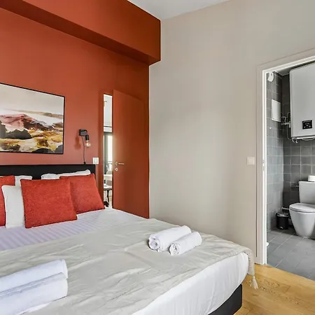 Cozy With Kitchen & Sofa Bed *